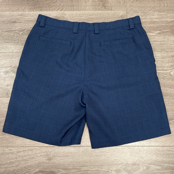 Izod XFG Performance Golf Shorts Flat Front Navy 38 - Picture 12 of 13